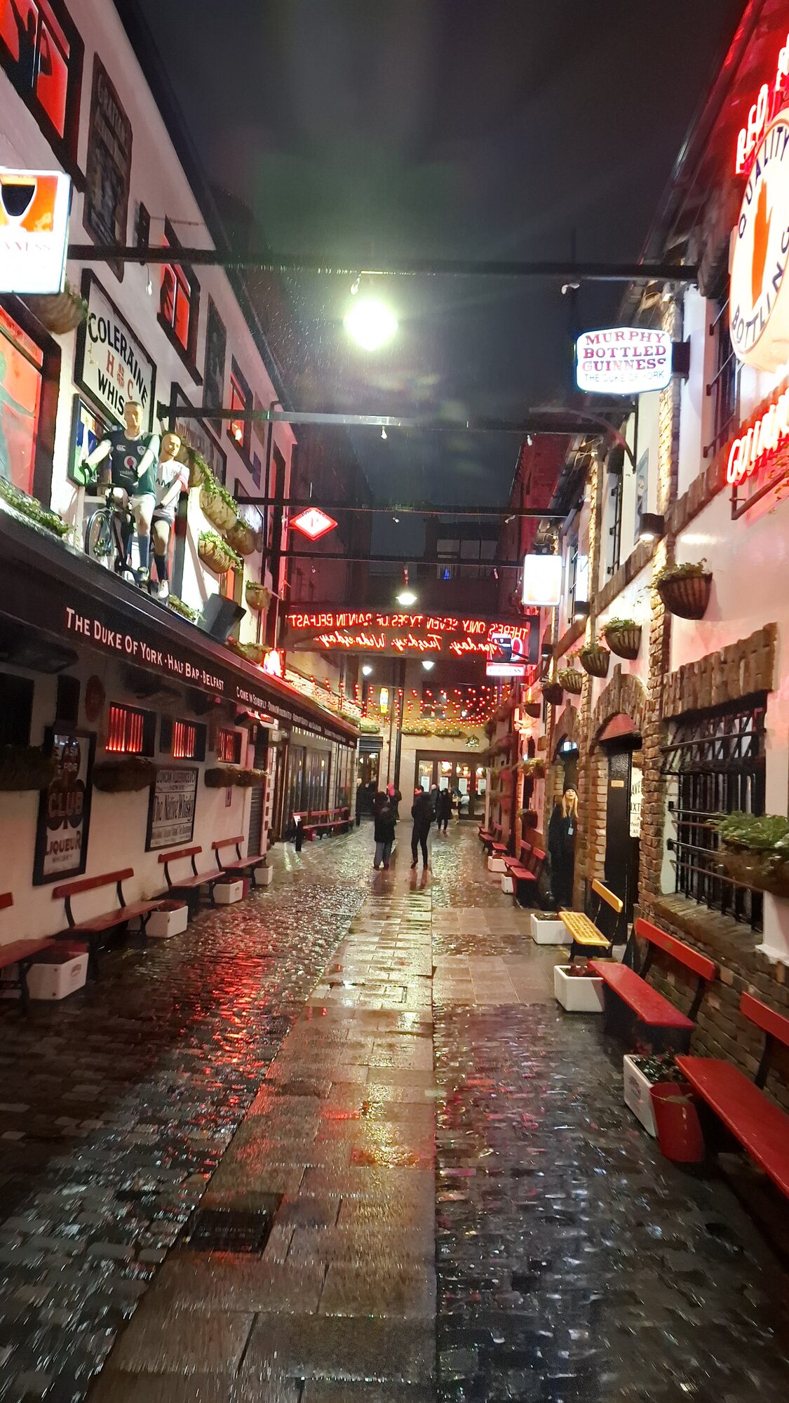 The alley leading to The Duke of York