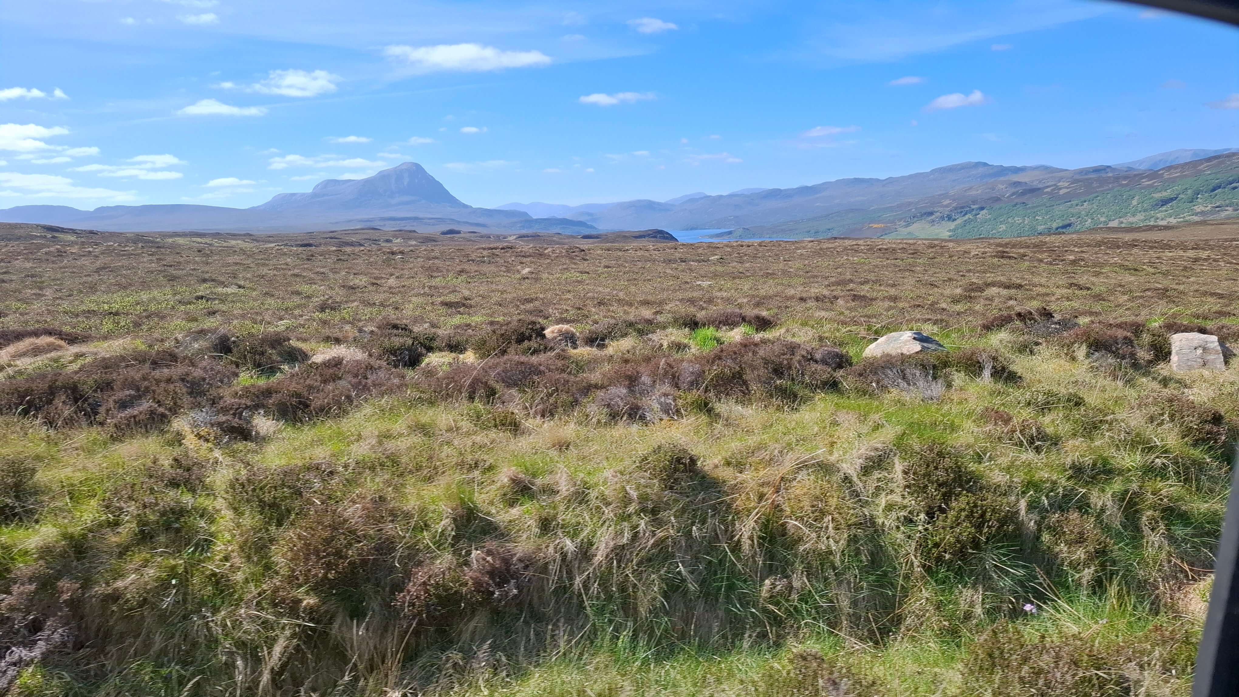 Coffee break by the loch