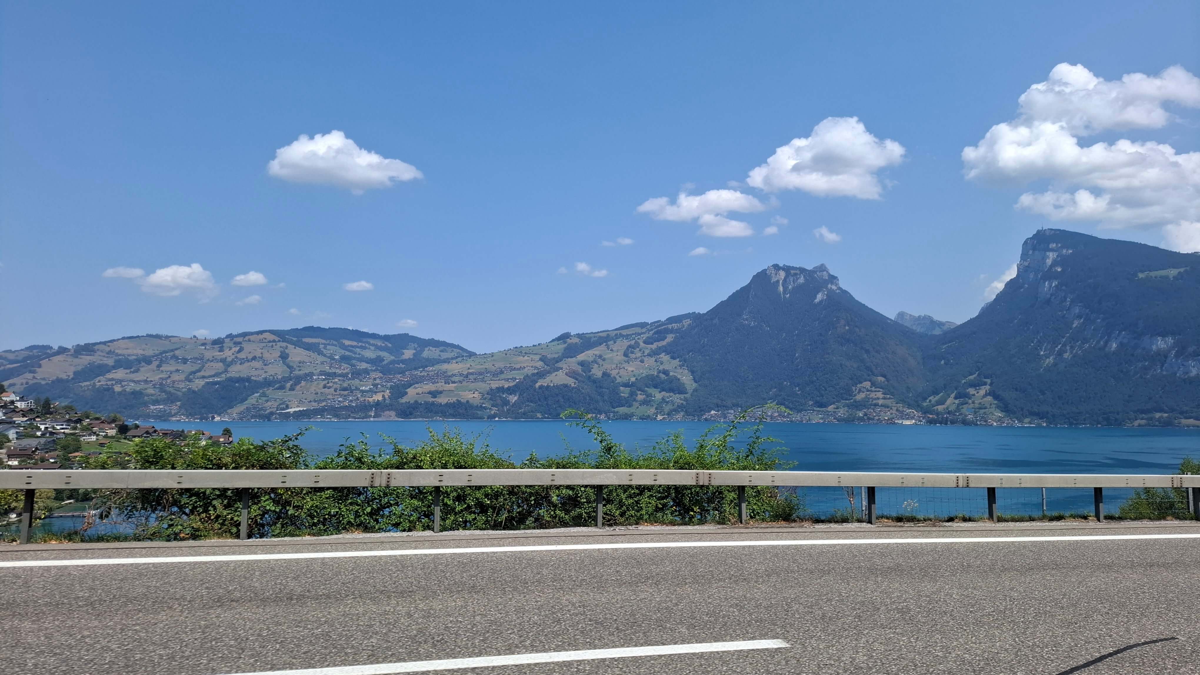 Driving along Lake Thunersee