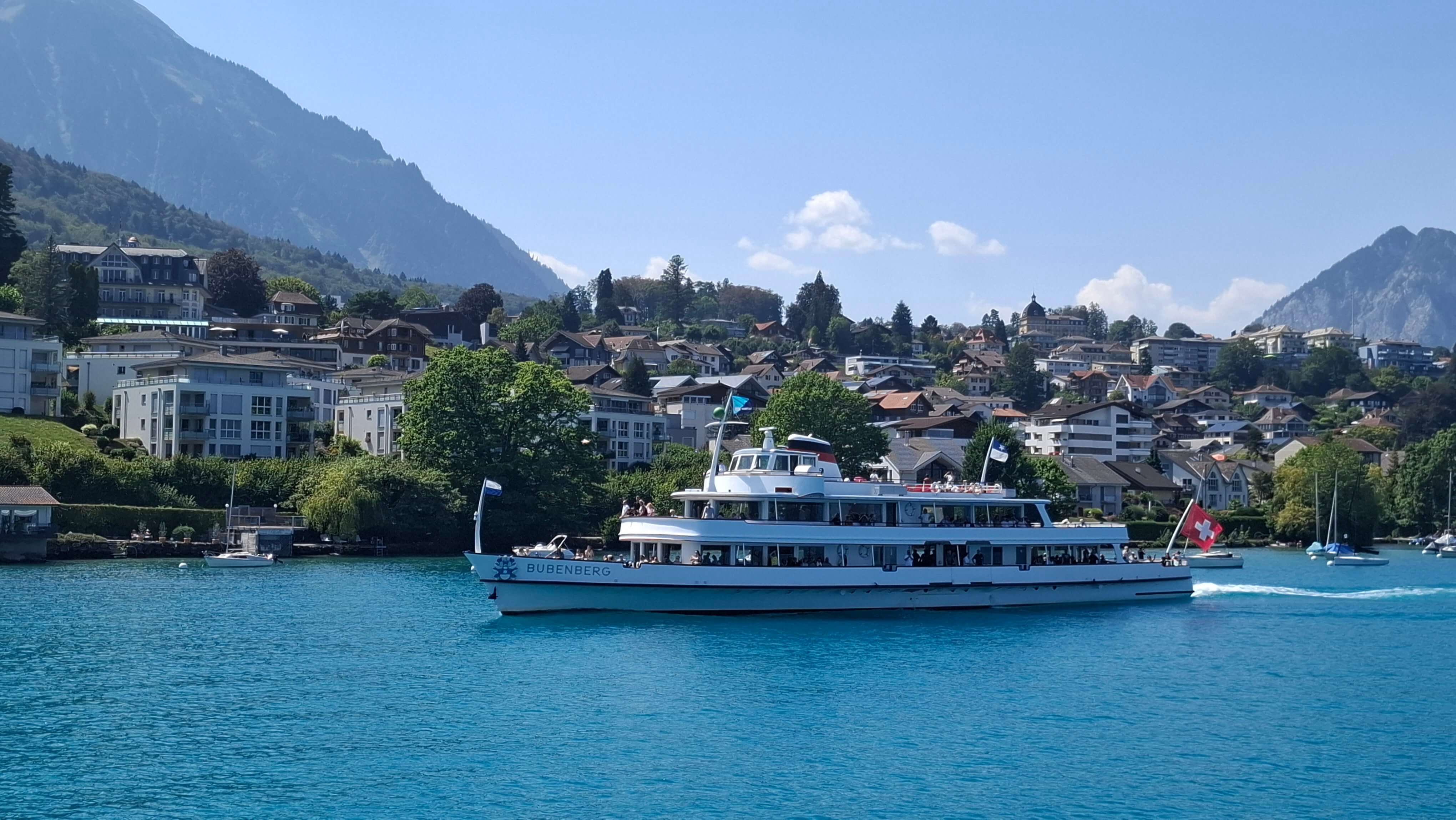 Lake Thun ferry scenery